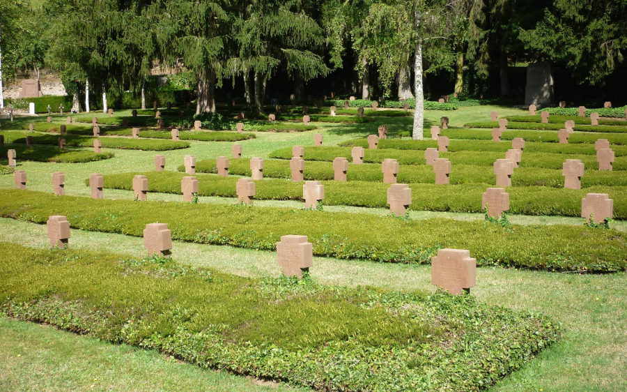 Militaires allemands au cimetière de Munster (1914-1918)